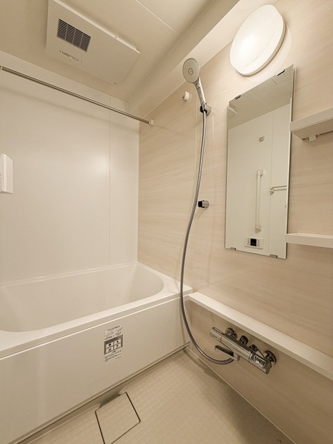 バス・シャワールーム　※写真は同タイプ住戸です。