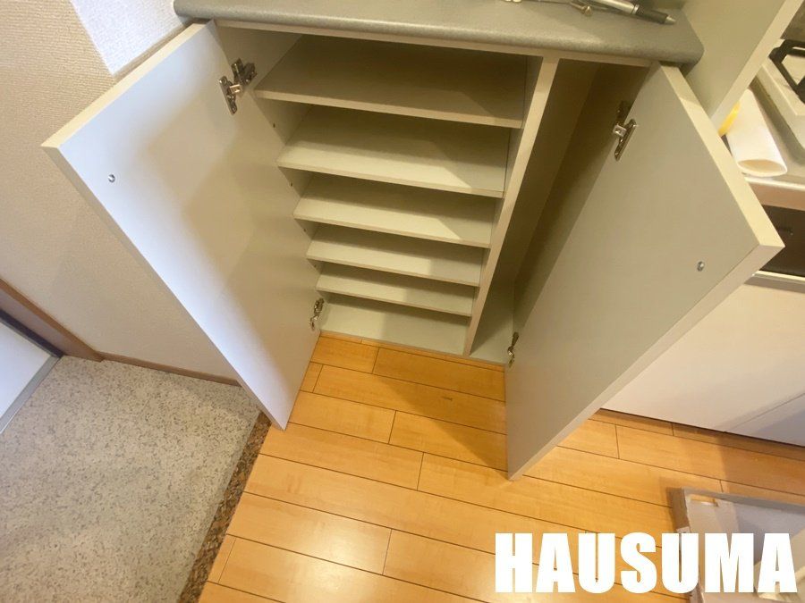 玄関　※他号室写真使用※2025年撮影