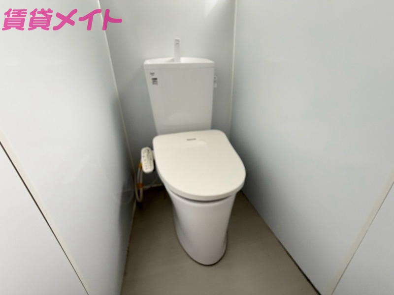 日永2丁目貸家のトイレ写真