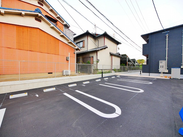 駐車場　車をお持ちの方に嬉しい駐車場付きの物件です