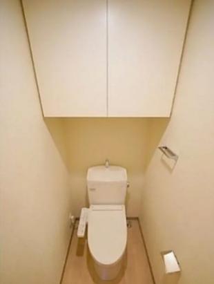 ＪＲ山手線 新宿駅 徒歩7分 3階建 築5年のトイレ写真