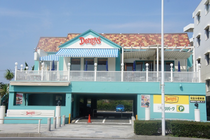 飲食店　デニーズ（飲食店）まで601m