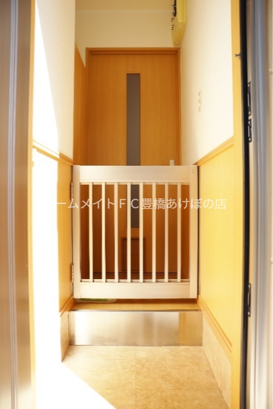 玄関　同型別部屋