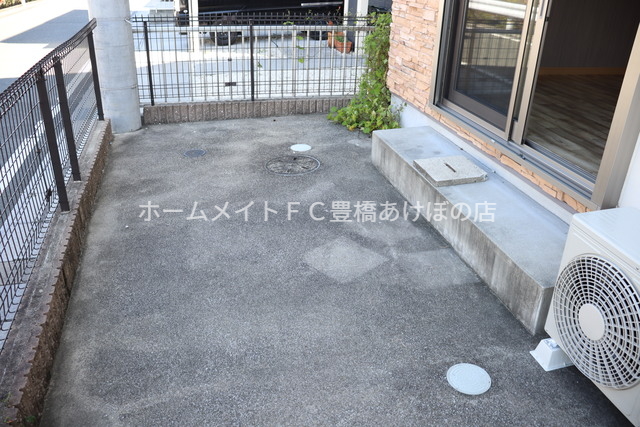 庭　同型別部屋