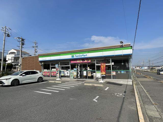 コンビニ　ファミリーマート春日井松本町店（コンビニ）まで126m