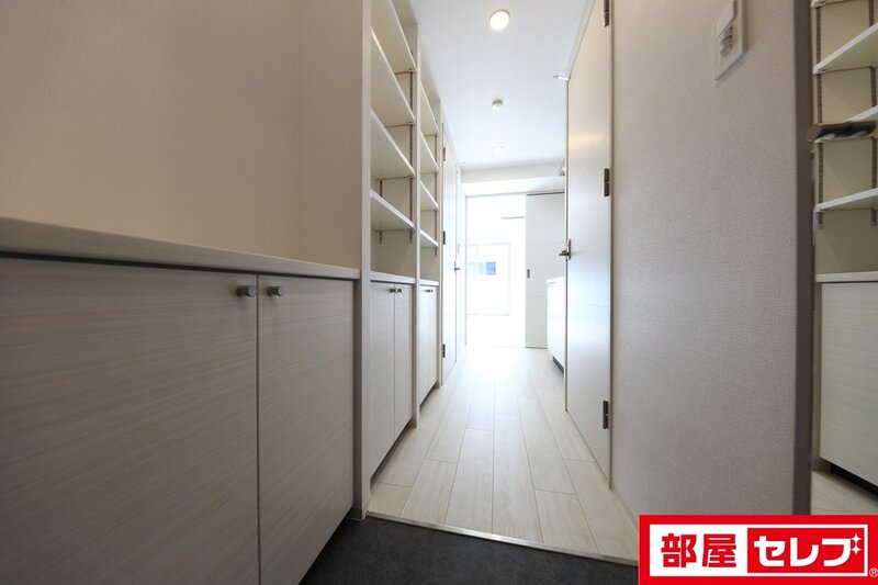 レジデンス東別院スクエアIIの玄関写真