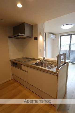 富山地鉄富山市内線 地鉄ビル前駅 徒歩9分 3階建 築7年のキッチン写真