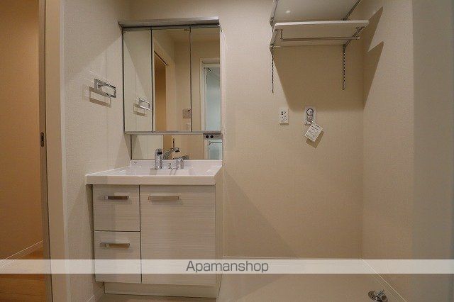 富山地鉄富山市内線 地鉄ビル前駅 徒歩9分 3階建 築7年の内装写真