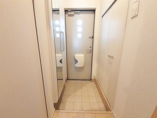 ブラウンメゾンの玄関写真