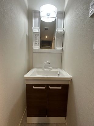 小田急江ノ島線 鵠沼海岸駅 徒歩6分 2階建 築4年の内装写真