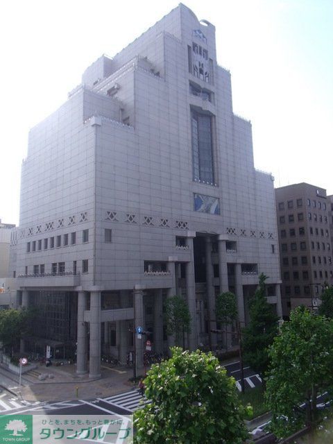 役所　区役所（役所）まで683m