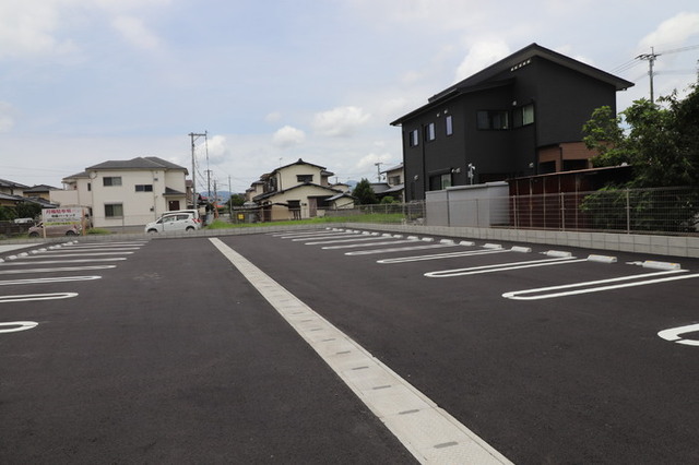 駐車場　駐車場