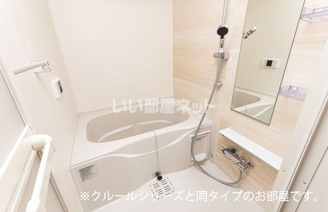 フィールド レジーナ4の風呂写真