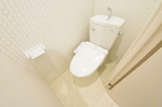 ＪＲ埼京線 与野本町駅 徒歩12分 2階建 築7年のトイレ写真