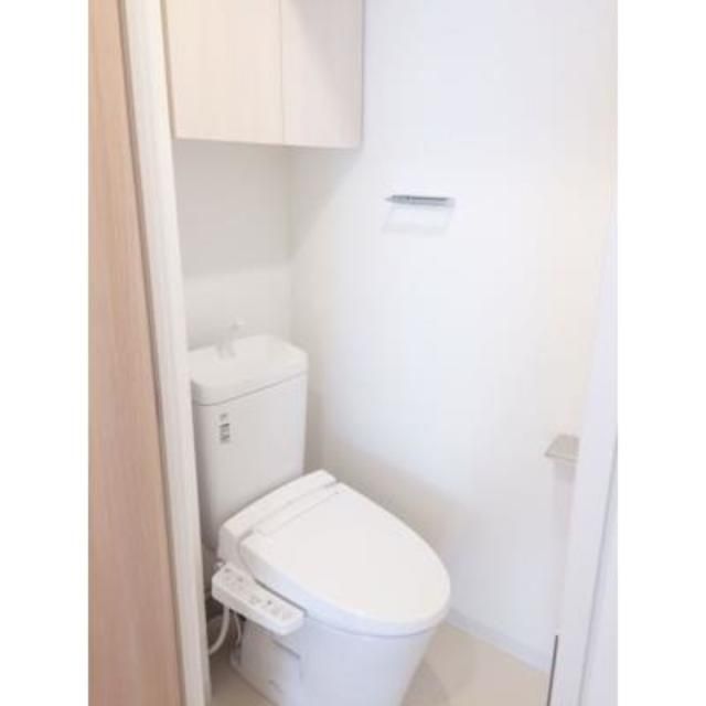 トイレ　※写真は同タイプ住戸です。