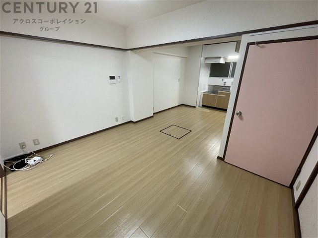 居室・リビング　床色が明るくて綺麗です♪