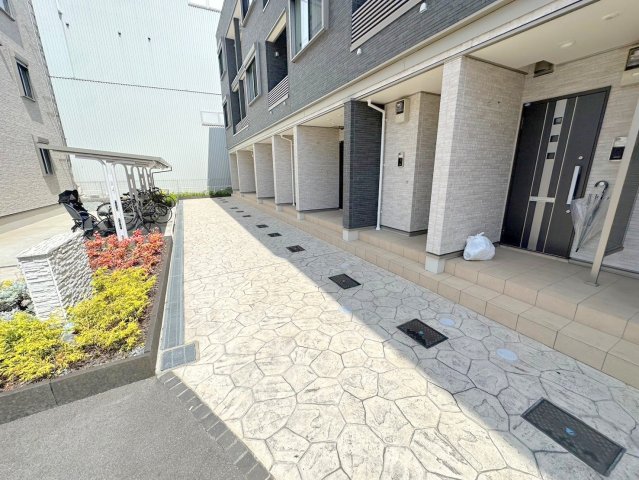 エントランス　綺麗なエントランスです。