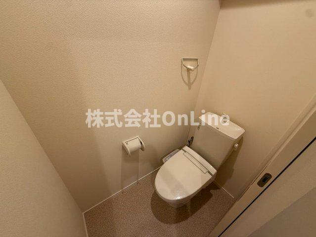 ＪＲ関西本線 志紀駅 徒歩3分 2階建 築12年のトイレ写真