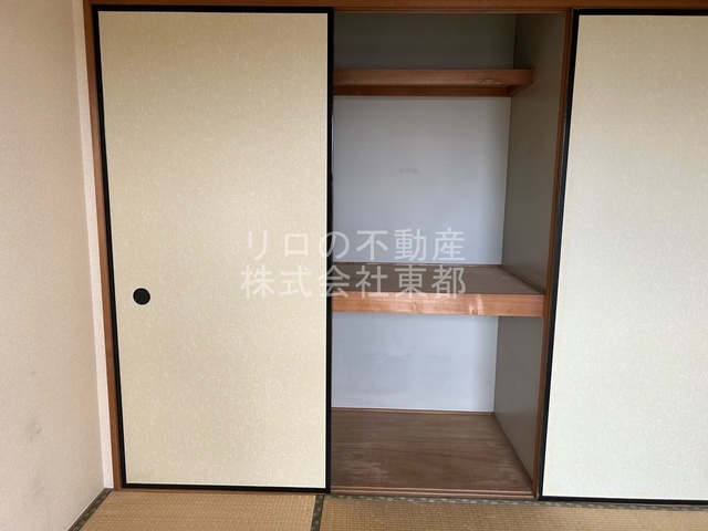 収納　押入れタイプはお荷物が多い方も安心の収納力です☆
