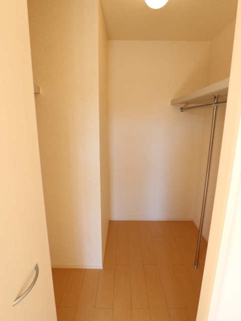 収納　ウォークインクローゼット