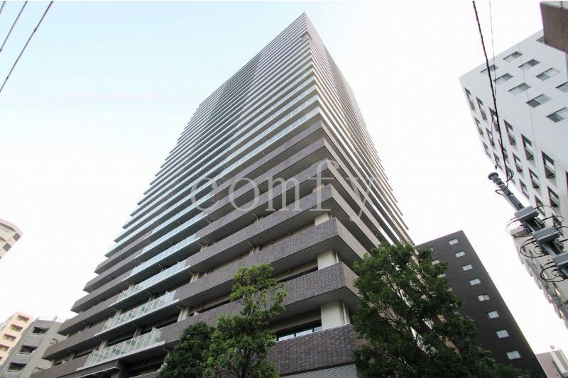 建物外観　タイル貼りの重厚感のある外観