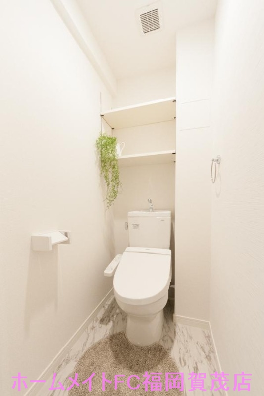 地下鉄七隈線 次郎丸駅 徒歩8分 3階建 築8年のトイレ写真