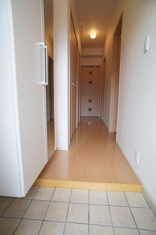 玄関　明るい玄関です
