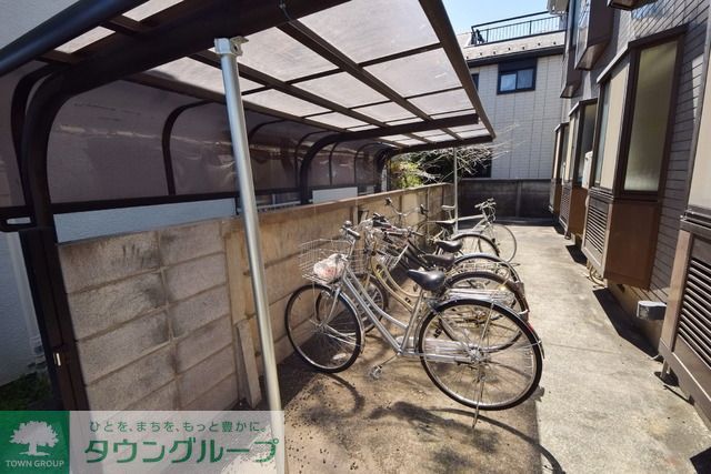 その他共有部分　★駐輪場は屋根つきです★