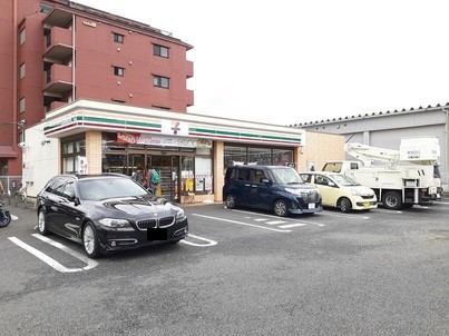 コンビニ　セブンイレブン市川堀之店（コンビニ）まで1000m