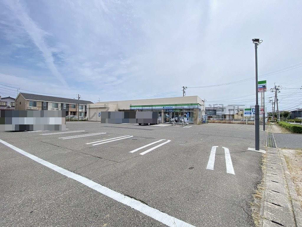コンビニ　ファミリーマート新潟とっぱら店（コンビニ）まで582m