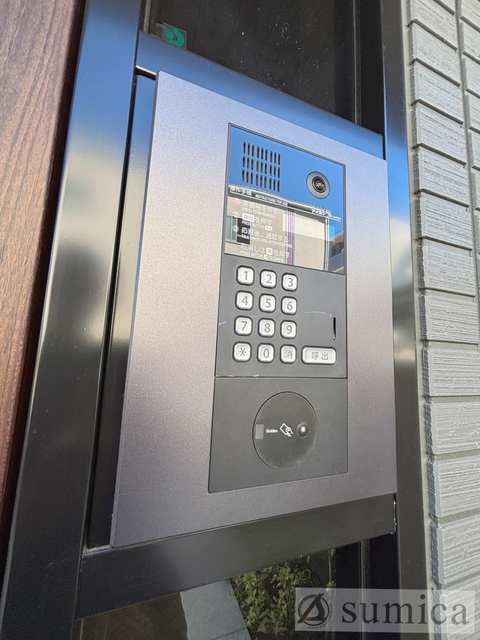 エントランス　オートロックで部外者はシャットアウト♪♪