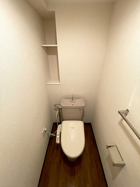 ハイムローゼ ワイドバルコニー 3LDK Kのトイレ写真