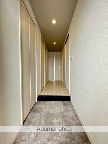 AZUR日吉町の玄関写真