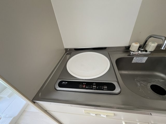 その他設備　コンパクトなキッチンで掃除もラクラク