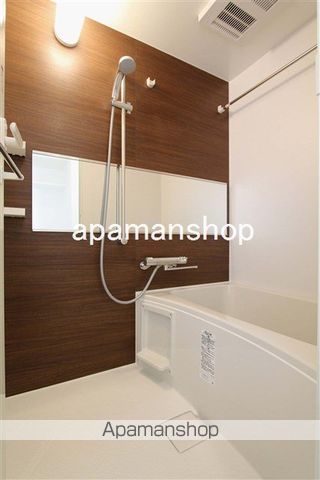 地下鉄御堂筋線 なんば駅 徒歩10分 15階建 築6年の風呂写真