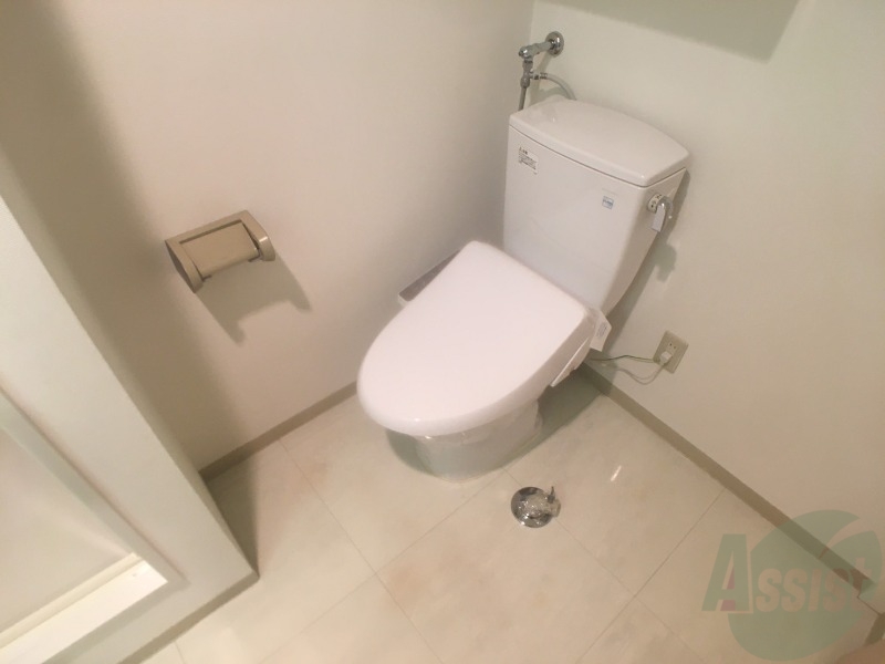 トイレ　トイレです。ウォシュレット付を探している方、おすすめです。