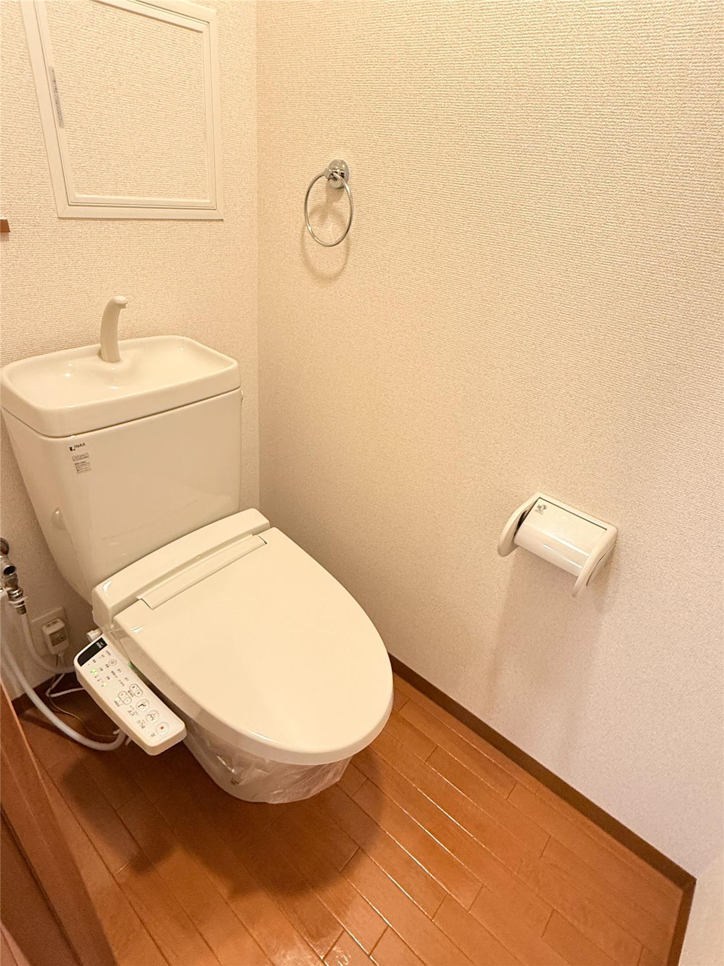 ＪＲ山陽本線 姫路駅 徒歩15分 9階建 築21年のトイレ写真