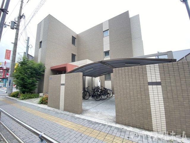 Y z Lucaoの外観写真