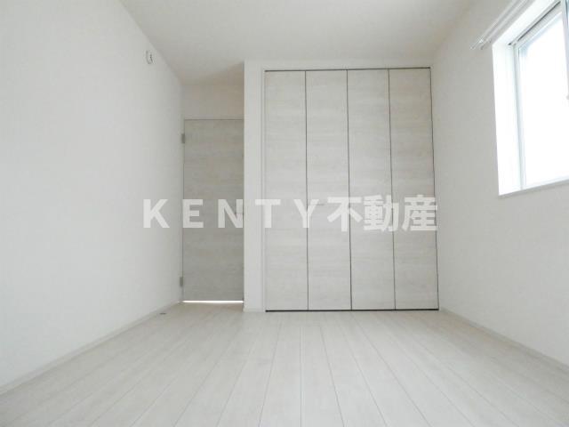 その他部屋・スペース　落ち着いて過ごせるお部屋なので、寝室にいかがでしょうか