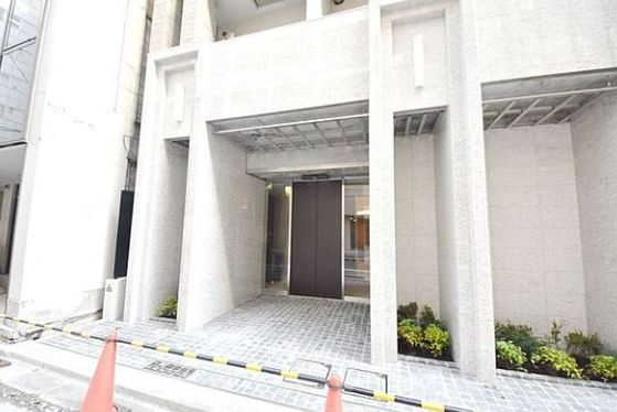 東京メトロ銀座線 三越前駅 徒歩6分 10階建 築8年の外観写真