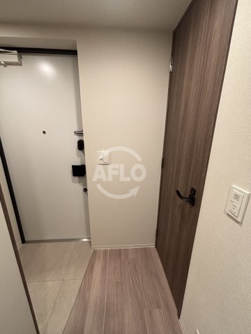 玄関　コンフォリア・リヴ本町WEST Q　玄関