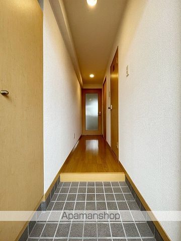西鉄天神大牟田線 大橋駅 徒歩4分 8階建 築26年の玄関写真