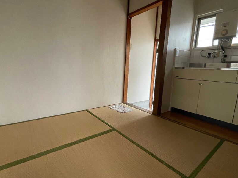 地下鉄東西線 山科駅 徒歩5分 2階建 築52年の居間写真