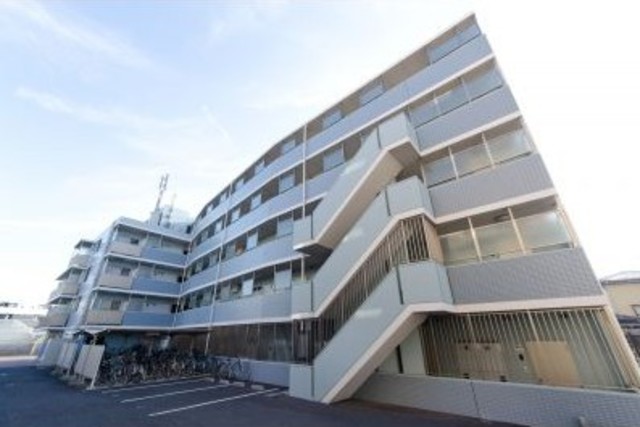建物外観　おしゃれな外観