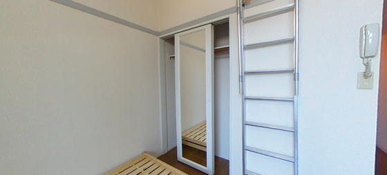 収納　※別の部屋の写真です。