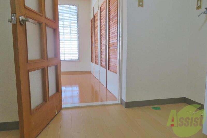 玄関　玄関から見たお写真ですね。