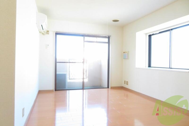 居室・リビング　広いお部屋で、のんびりできますねね。