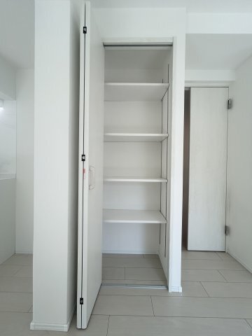 収納　※別部屋の参考写真です。