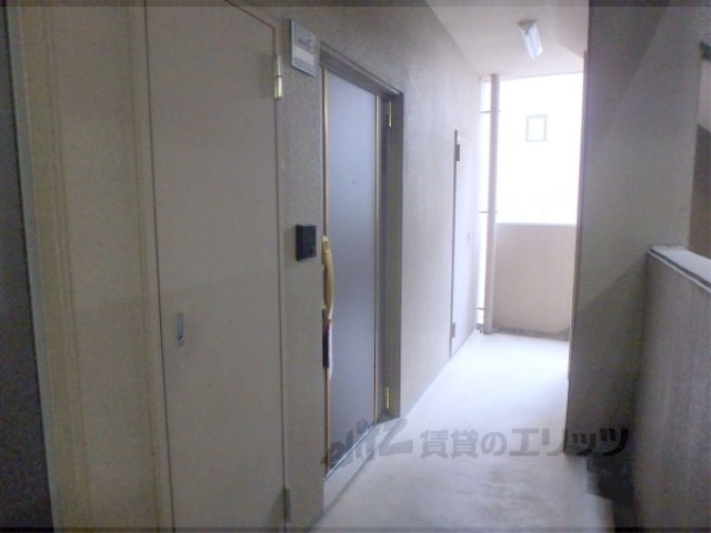 メロディハイム松原の玄関写真