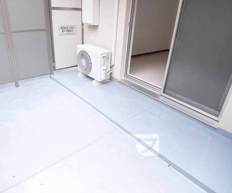 バルコニー　１階は専用の庭があります。